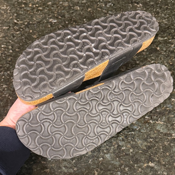 Birkenstock size 42 narrow black - Picture 4 of 5